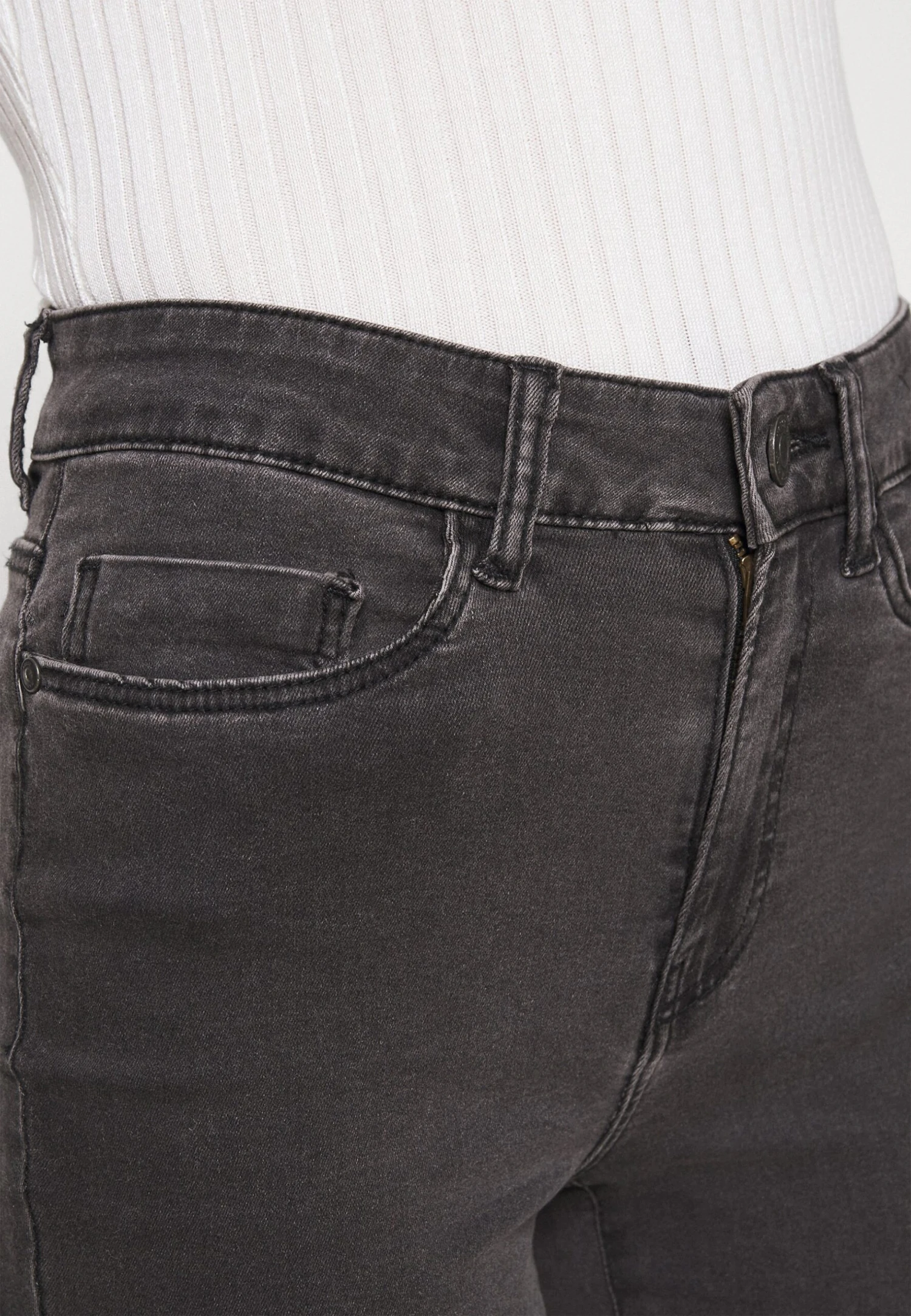 Noisy May Nmsallie- Flared Jeans - Dark Grey Denim - Image 5