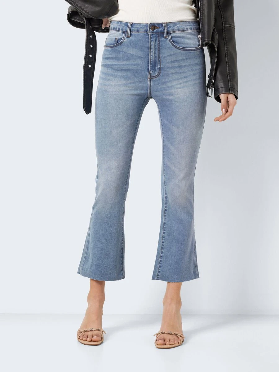Noisy May NMSALLIE CROPPED FLARED JEANS - Image 2