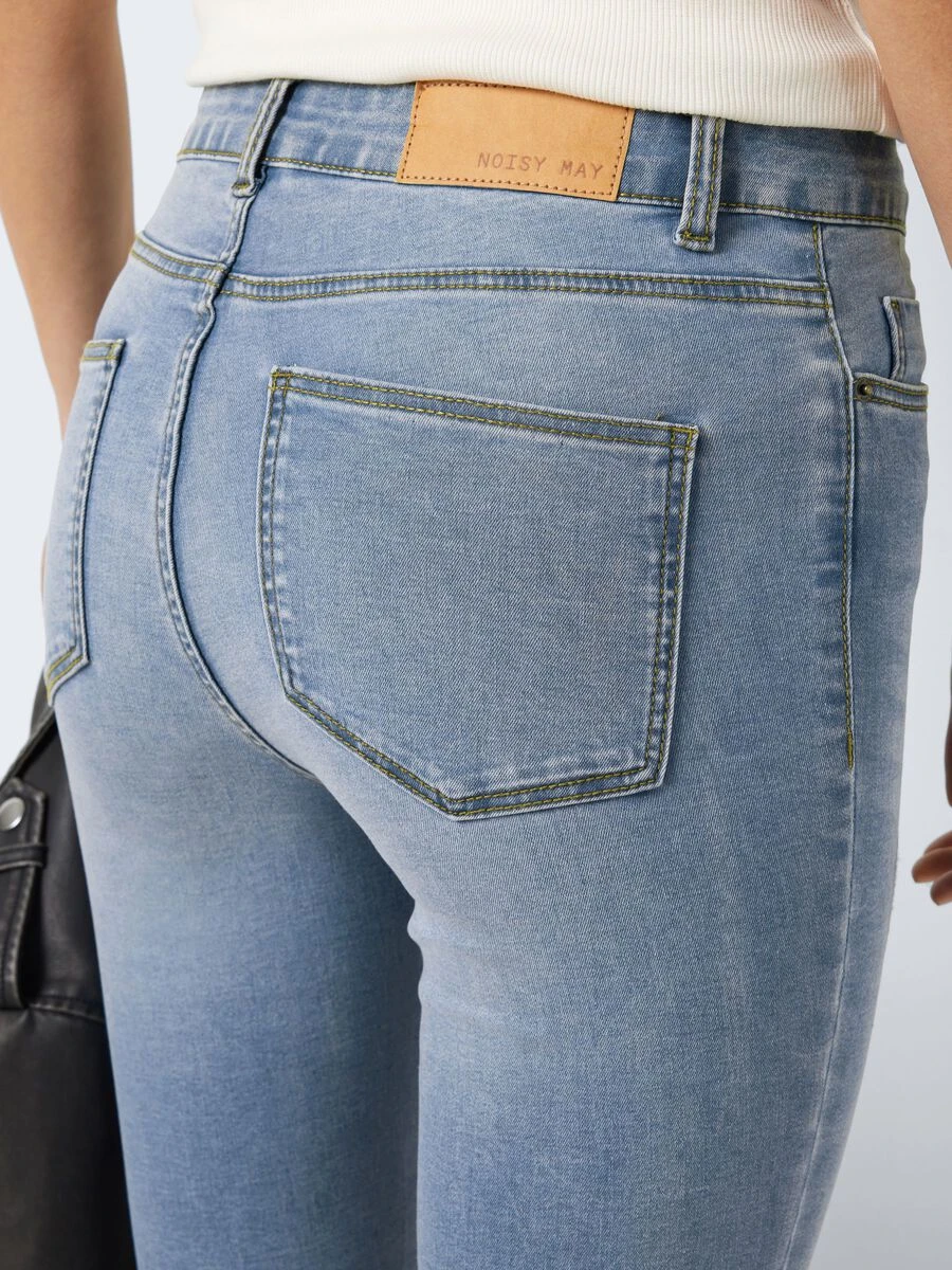 Noisy May NMSALLIE CROPPED FLARED JEANS - Image 6