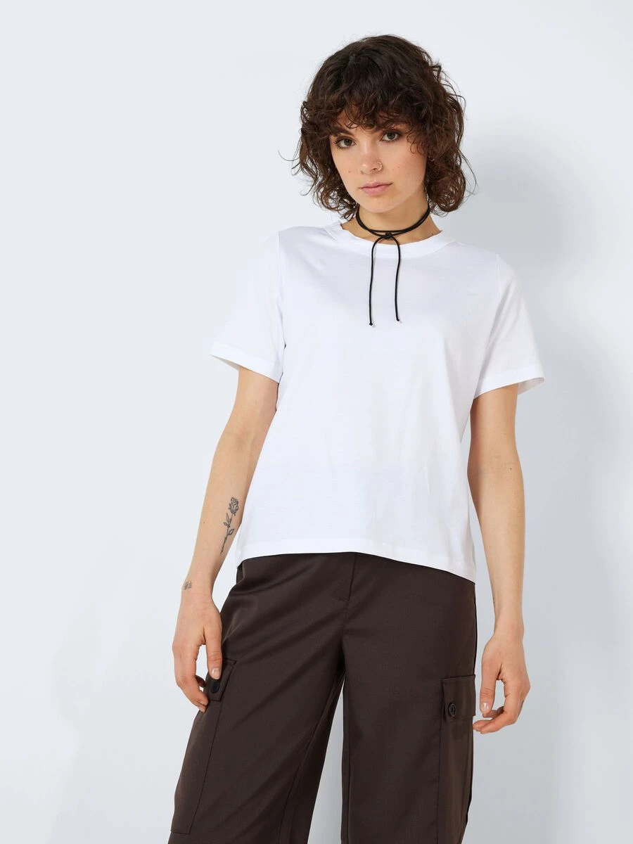 Noisy May SHORT SLEEVED TOP - Image 2