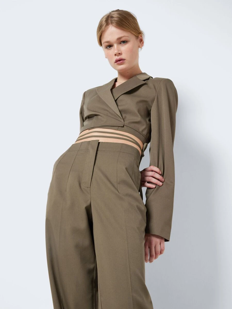Noisy May CROPPED TIE STRING BLAZER