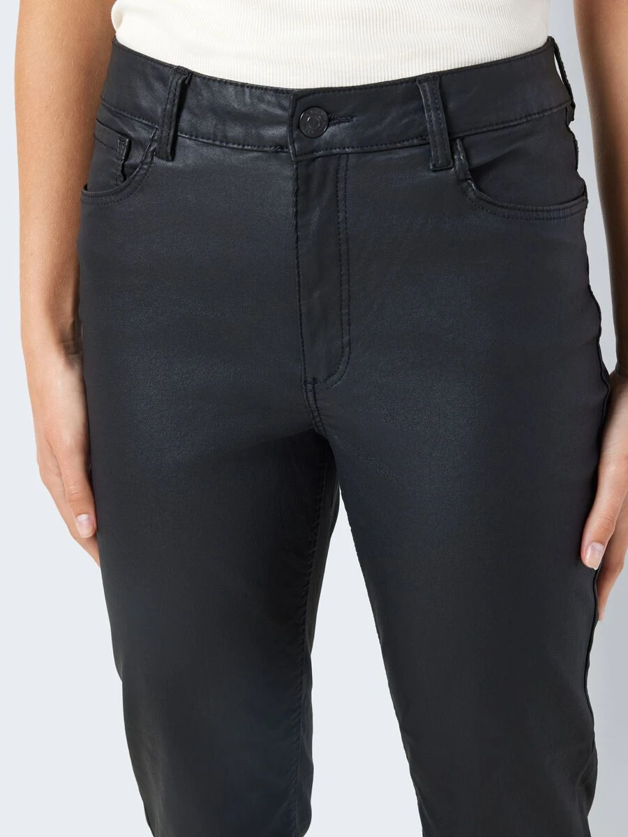 Noisy May NMMONI CROPPED COATED STRAIGHT FIT JEANS - Image 5