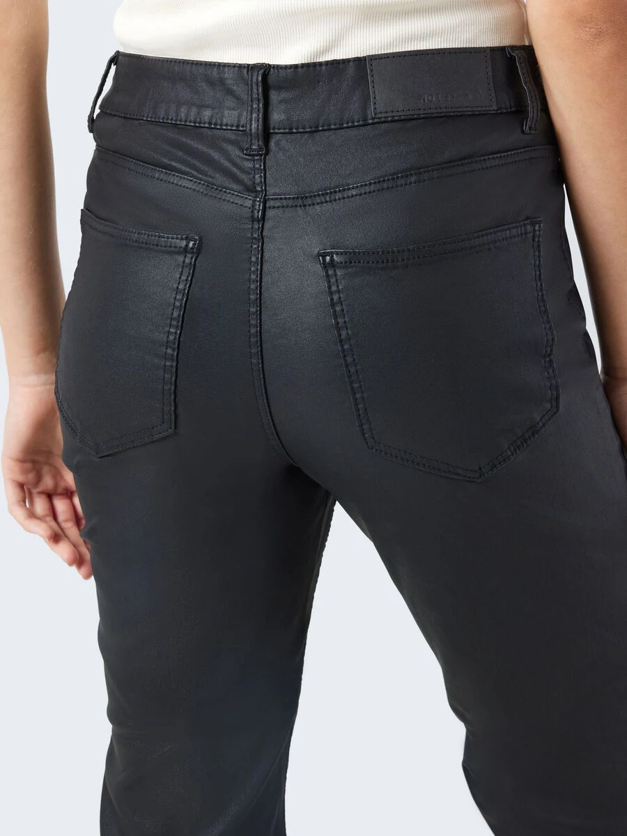 Noisy May NMMONI CROPPED COATED STRAIGHT FIT JEANS - Image 6