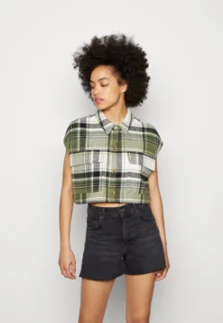 Noisy May Nmflanny Cropped - Button-Down Blouse - Mermaid