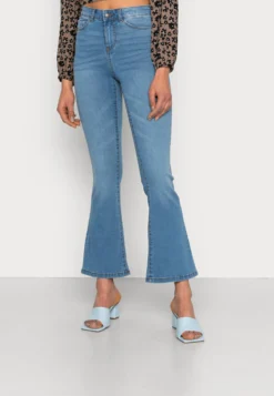 Noisy May Nmsallie Flare - Bootcut Jeans - Light Blue Denim