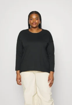 Nmmathilde O Neck High Low Curve - Long Sleeved Top - Black